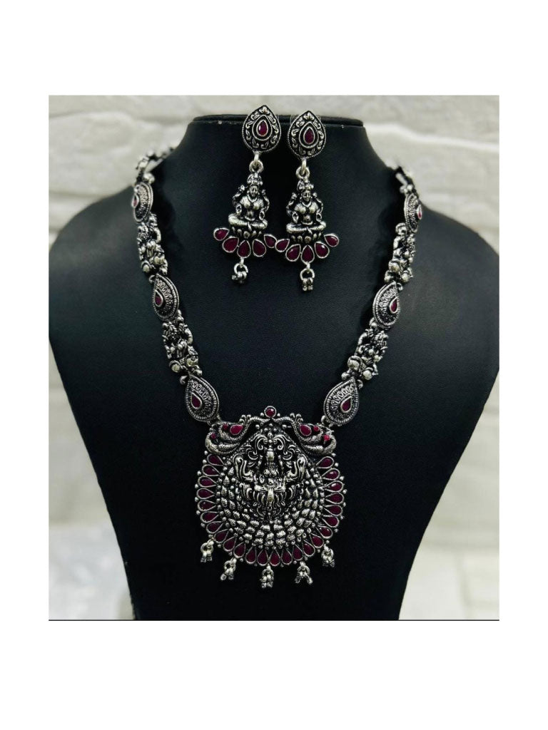 Premium quality  Black metal necklace